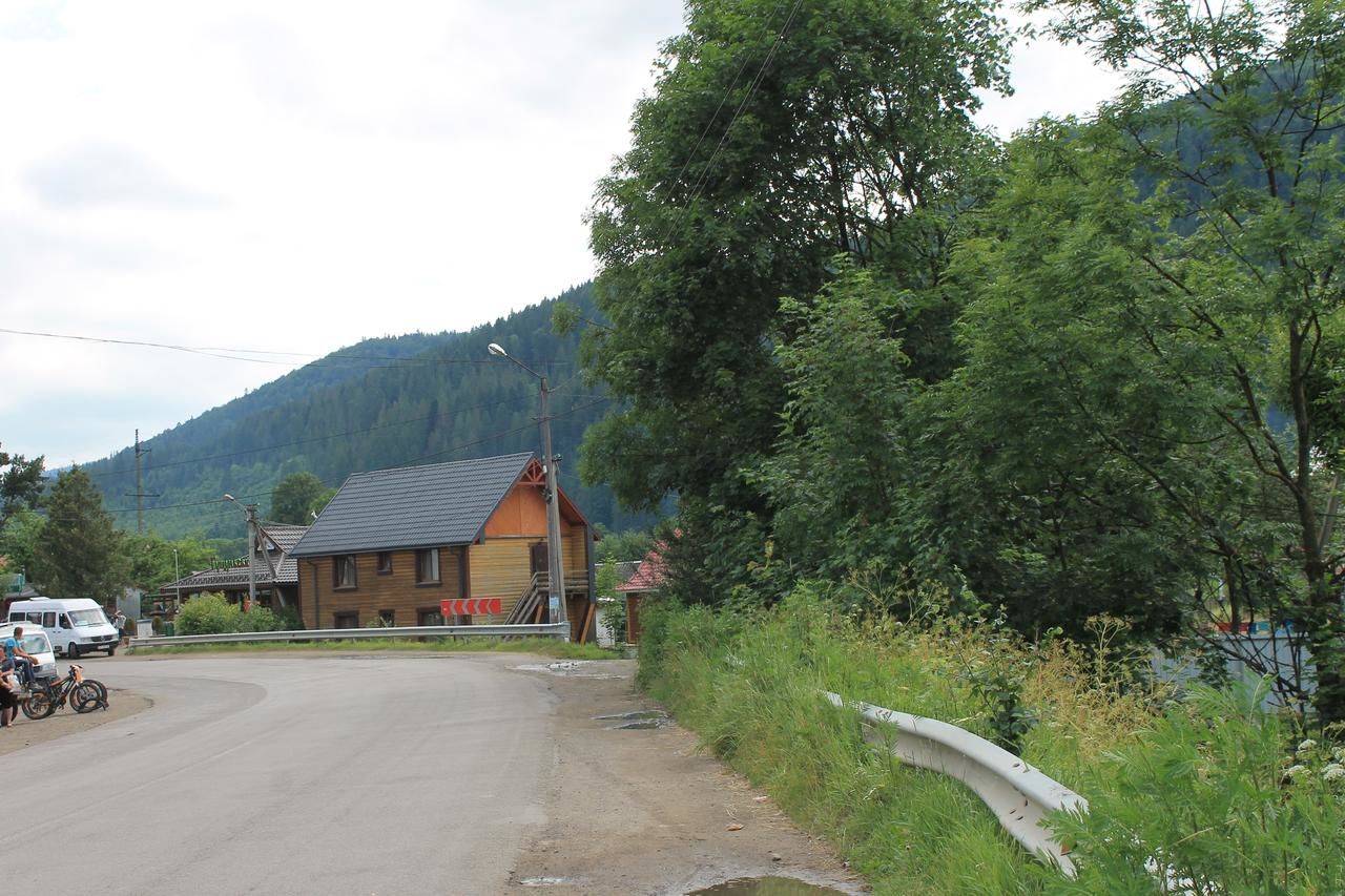 Гостевой дом Cottage u Yaremy Mykulychyn Микуличин-11